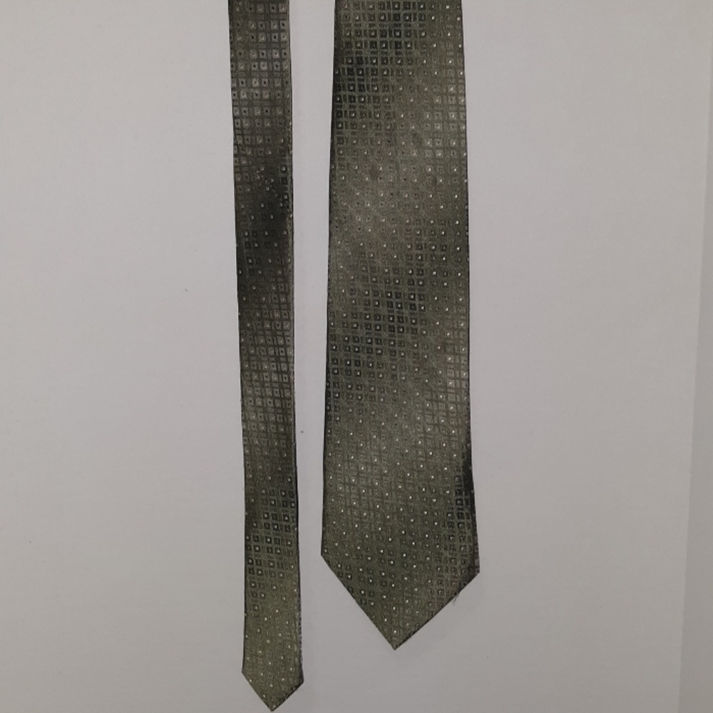 2/$20 Calvin Klein tie